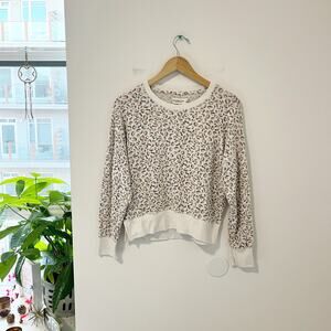 Abercrombie & Fitch Soft A&F Cozy Animal Print Sweater Size Small